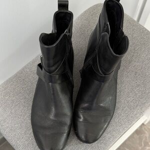 Ecco, ladies Black Leather Ankle Boots